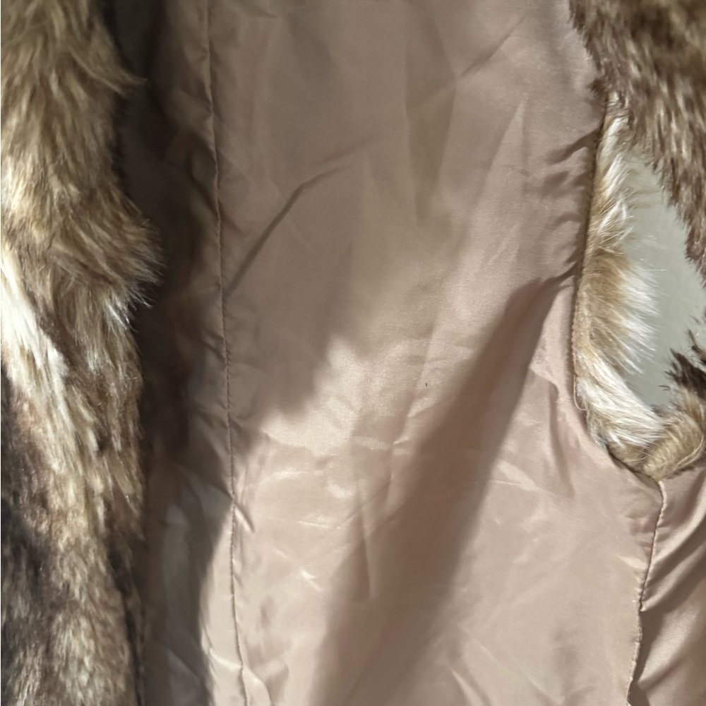 Forever 21 Faux Fur Vest in Tan - Picture 3 of 5